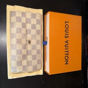 Louis Vuitton Damier Azur Wallet in Cream and Gray